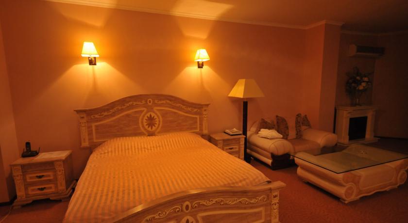 Golden Palace Hotel Aktau Habitación foto