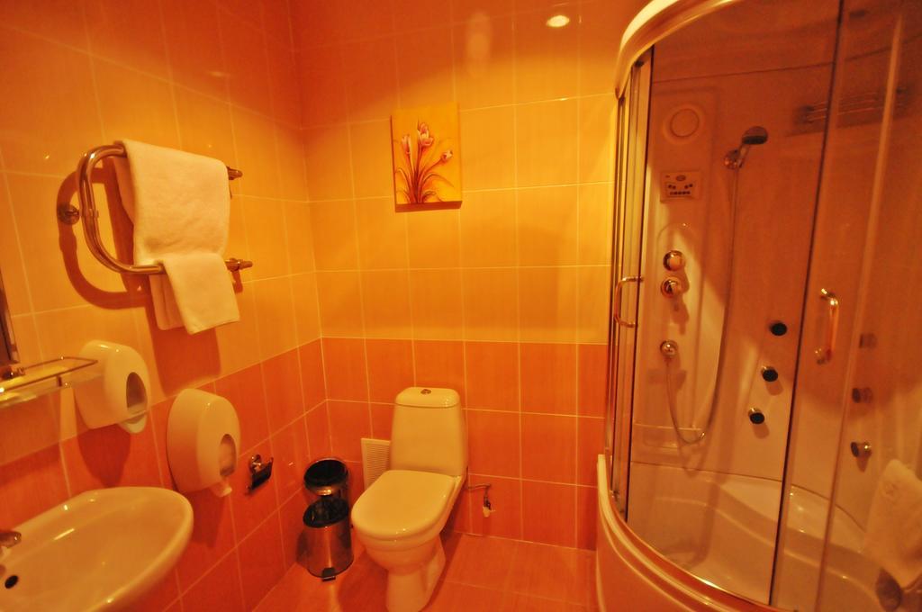 Golden Palace Hotel Aktau Habitación foto